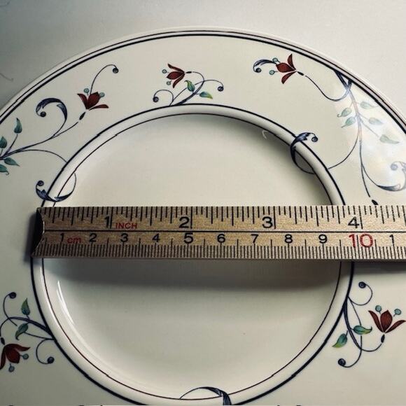 Mikasa Annette Bread&Butter Plates, Set of 10 Intaglio Red Flowers, Blue Scroll - Picture 9 of 10